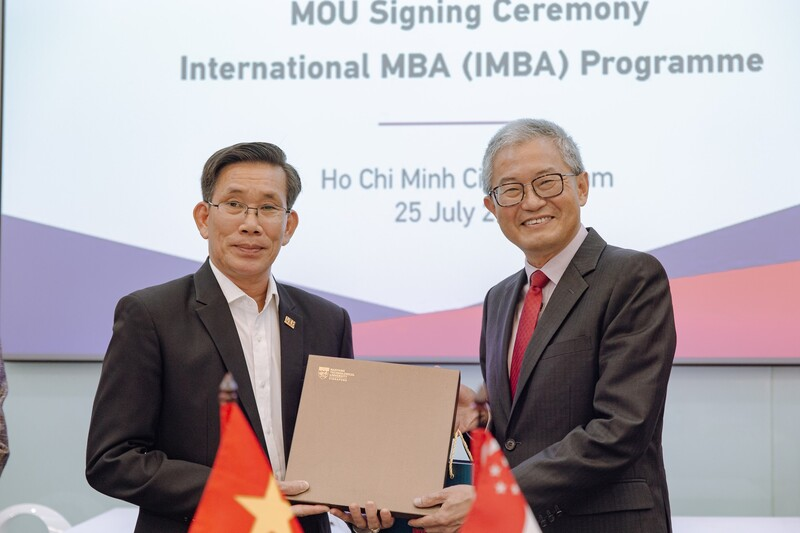 hợp tác